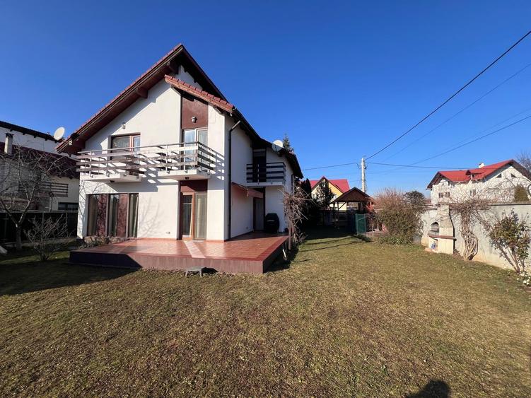 Casă individuală cu 4 camere cu Teren 800 Mp în Hărman