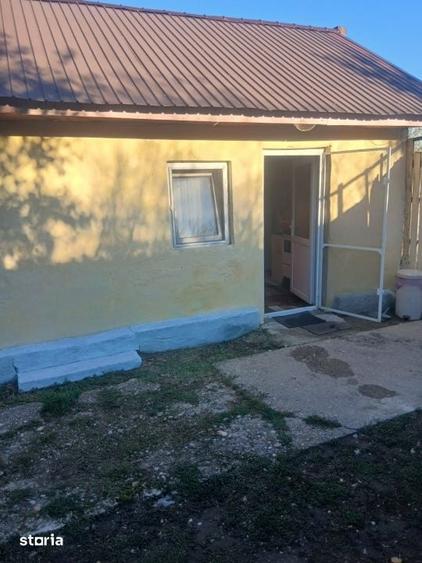 Casă cu 3 camere cu Teren 544 Mp în Robănești