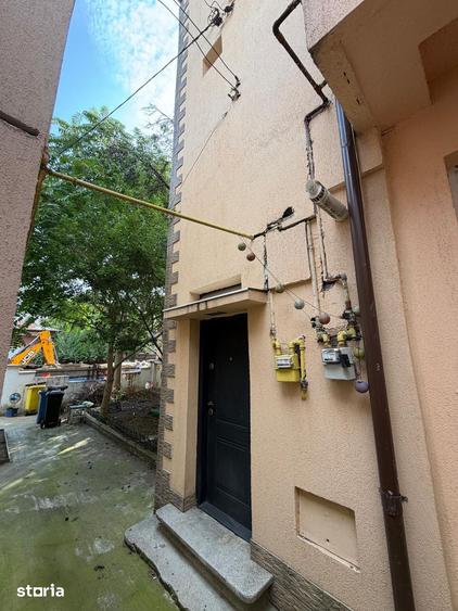 Apartament cu 3 camere decomandat în Colentina