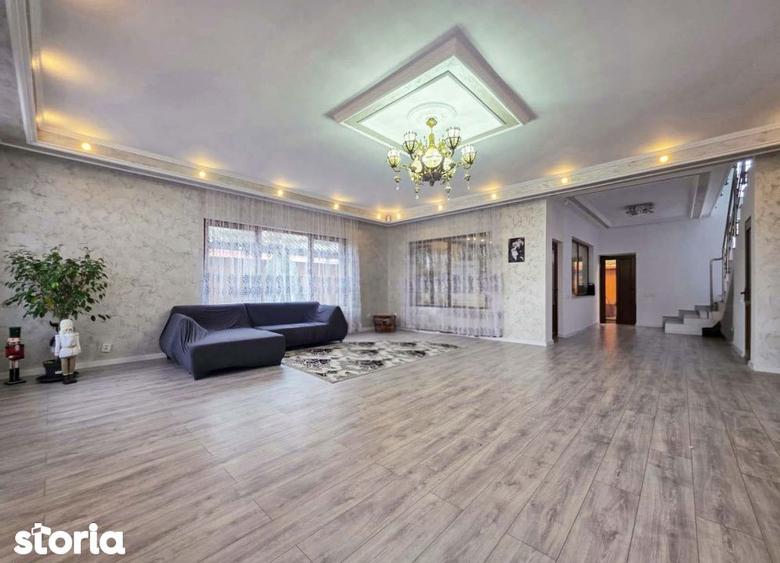 Casă cu 6 camere cu Teren 302 Mp în Valu lui Traian