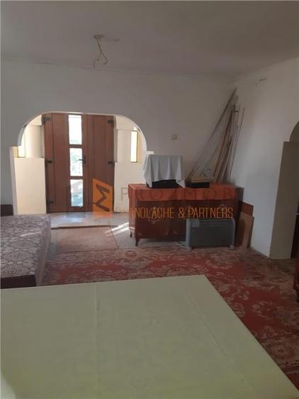 Casă individuală cu 4 camere cu Teren 2672 Mp în Râmnicelu