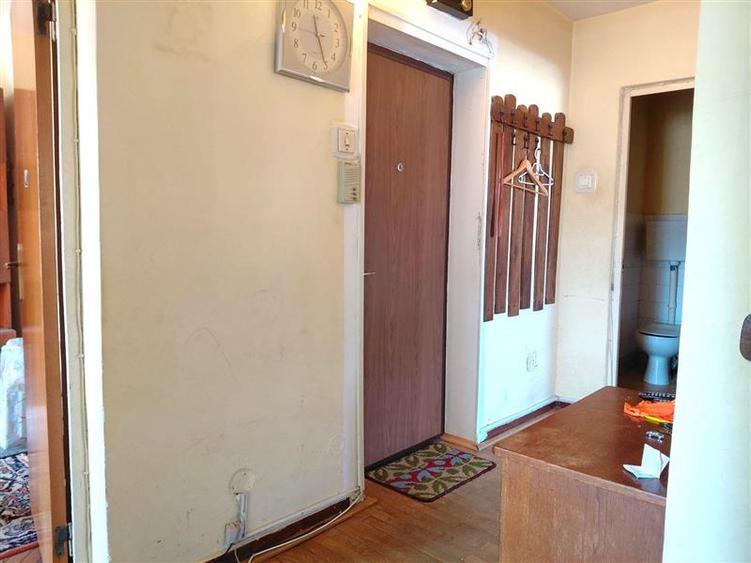 Apartament cu 3 camere decomandat în Săsar