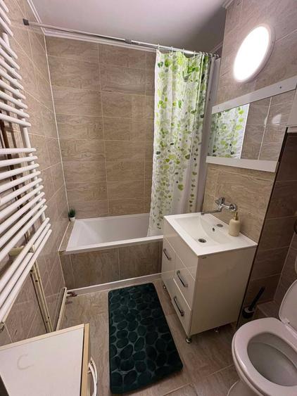 Apartament cu 3 camere în Badea Cârțan