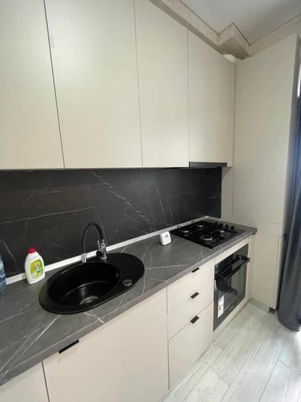 Apartament cu 2 camere semidecomandat, mobilat în Mamaia-Sat