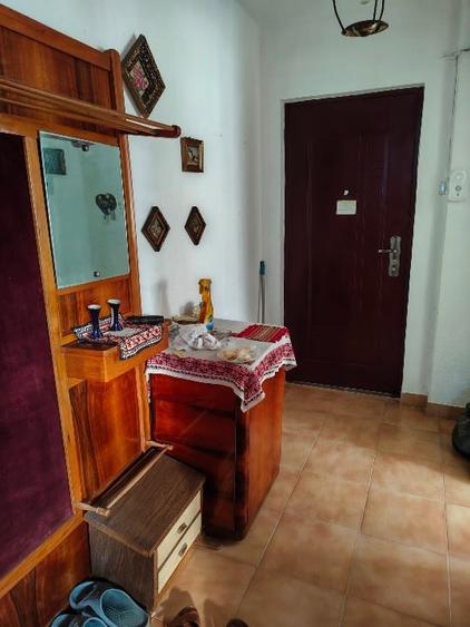 Apartament cu 2 camere nedecomandat, mobilat în Central