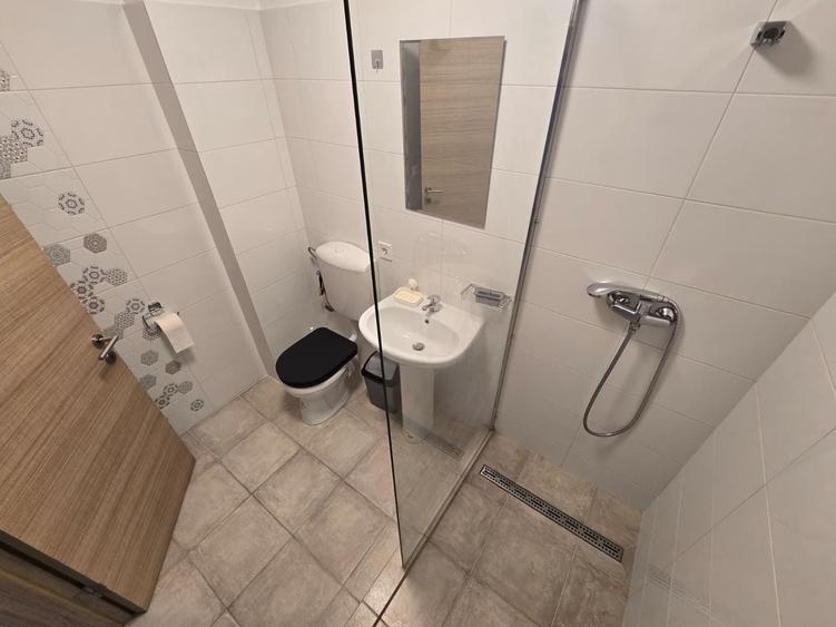Garsonieră decomandată în Central