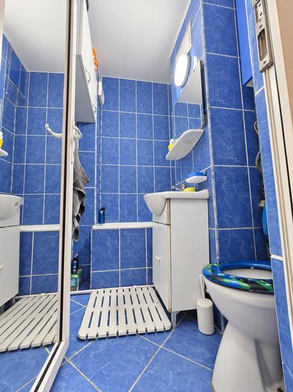 Apartament cu 3 camere semidecomandat în Viziru 1