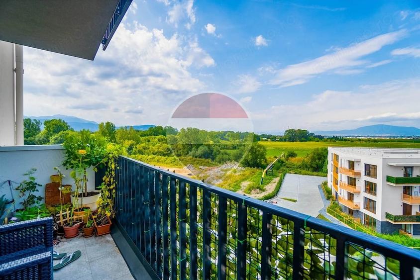 Apartament cu 3 camere decomandat în Sânpetru