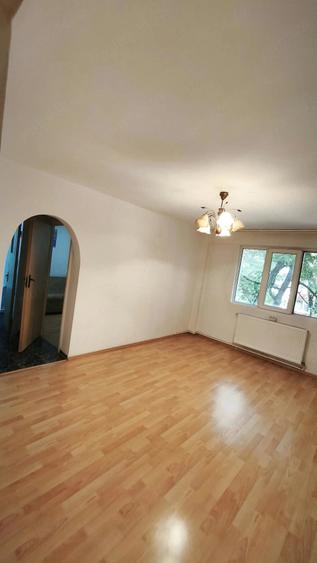 Apartament cu 2 camere semidecomandat în Pantelimon