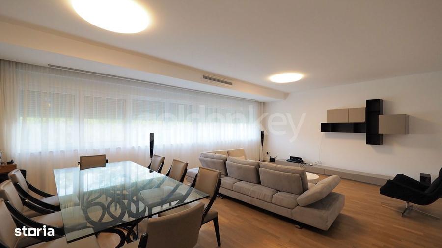 Apartament cu 5 camere, mobilat în Băneasa