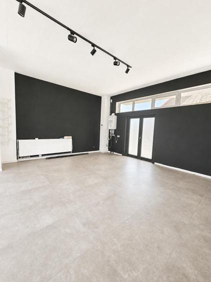 Spațiu comercial, de 120 mp, în Vest