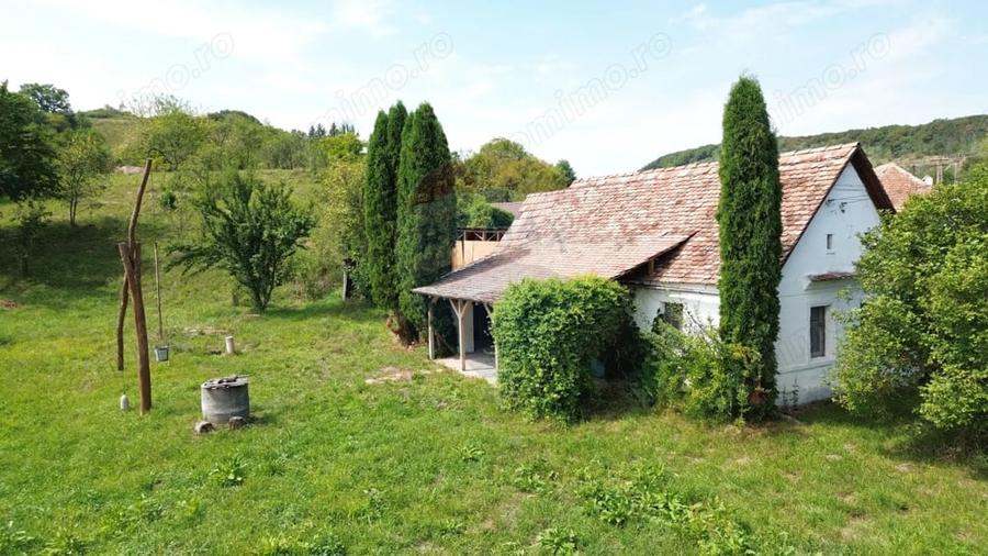 Casă cu Teren 1138 Mp în Moardăș