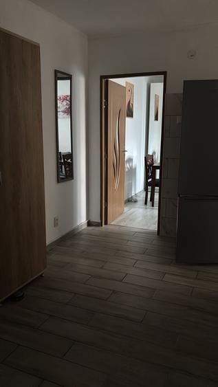 Apartament cu 3 camere decomandat în Drumul Carului