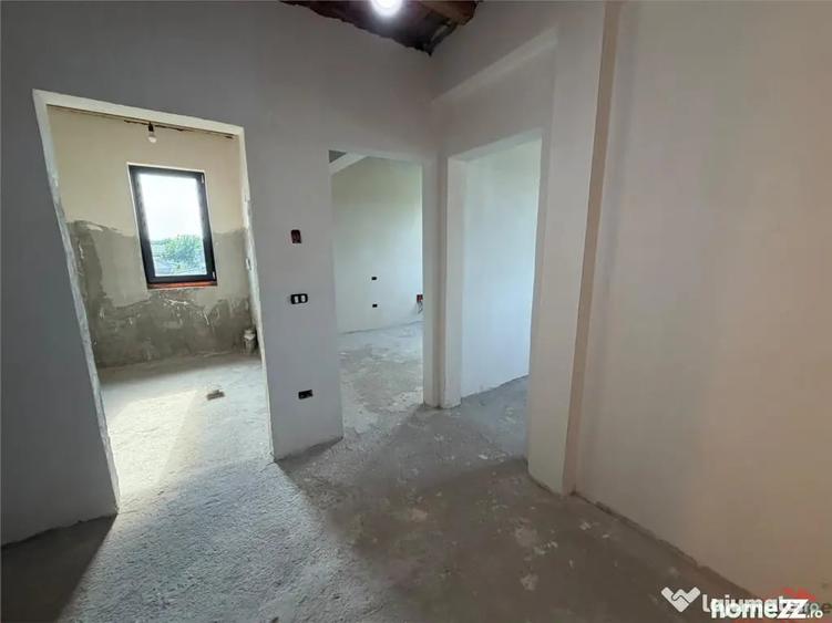 Casă cu 4 camere cu Teren 250 Mp în Vânători