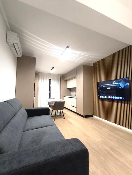 Apartament cu 2 camere semidecomandat în Berceni