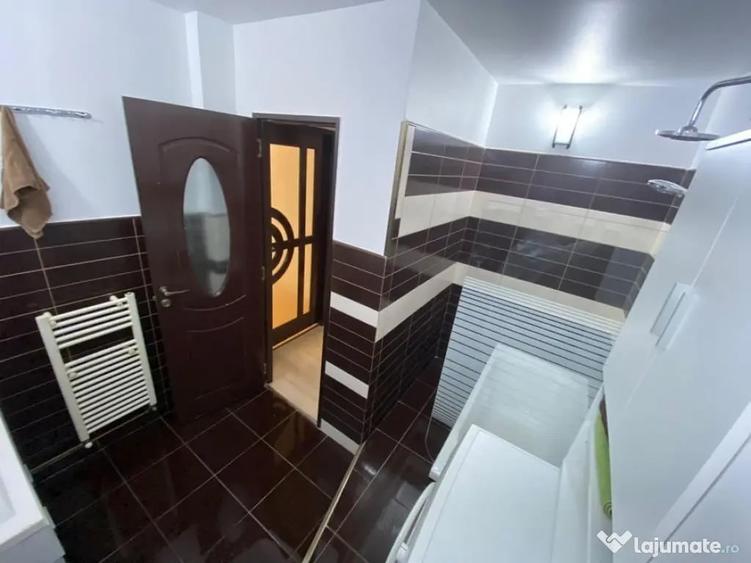 Apartament cu 2 camere decomandat în Apărătorii Patriei