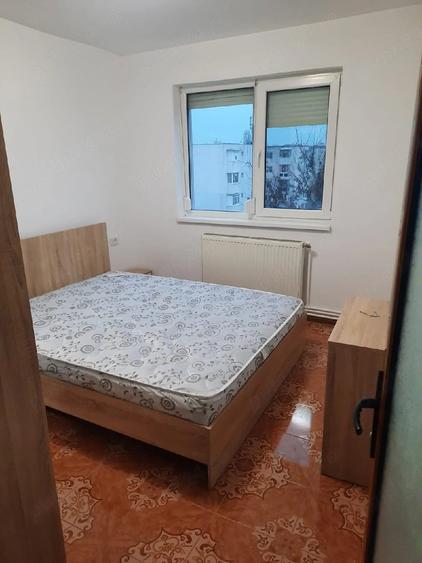 Apartament cu 2 camere nedecomandat în Obor
