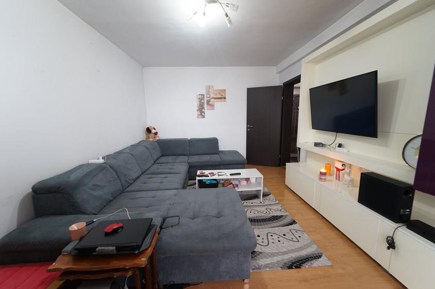 Apartament cu 4 camere decomandat, mobilat în Mărăști