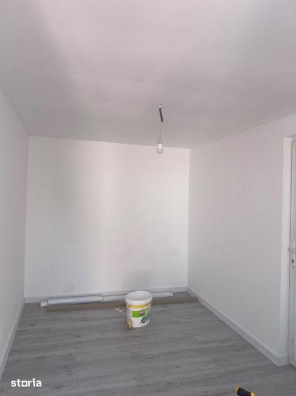 Casă cu 3 camere cu Teren 200 Mp în Calea București