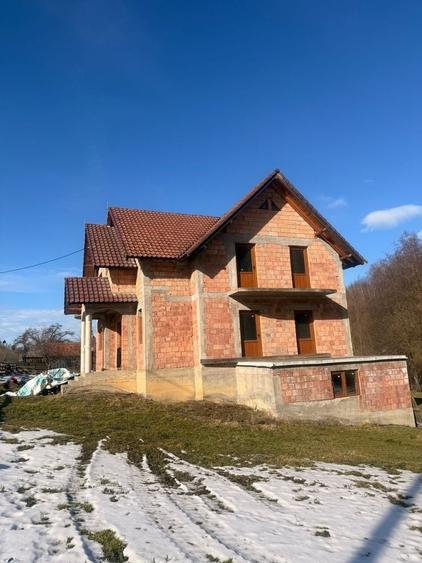 Casă cu 4 camere în Sita Buzăului