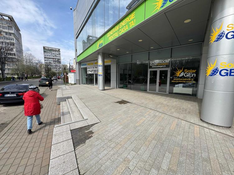 Spațiu comercial, de 85 mp, în Central