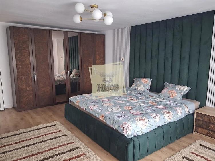 Casă cu 7 camere cu Teren 810 Mp în Central