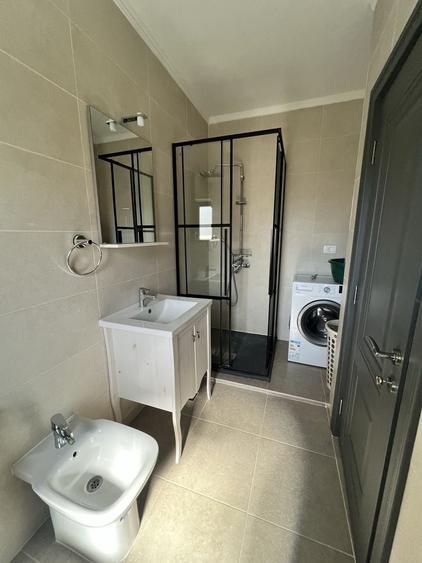 Casă cu 4 camere cu Teren 800 Mp în Remetea Mare