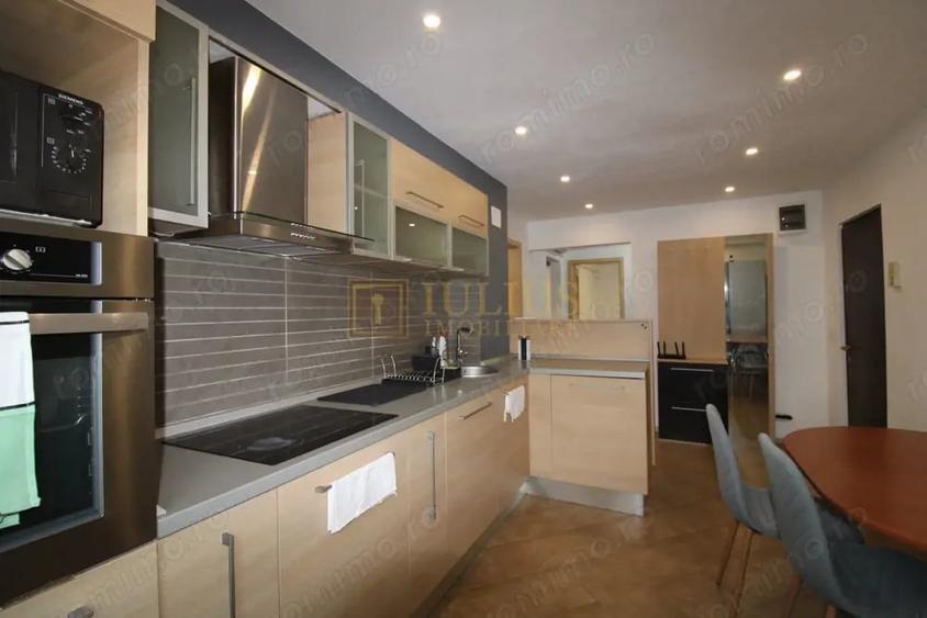 Apartament cu 4 camere decomandat în Bucovina