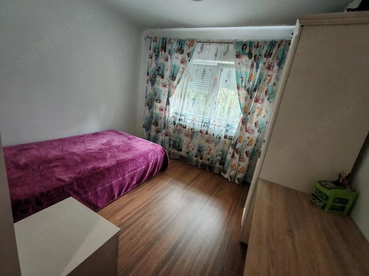 Apartament cu 4 camere decomandat în 1 Mai