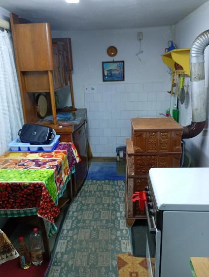 Casă cu 4 camere cu Teren 1361 Mp în Florești