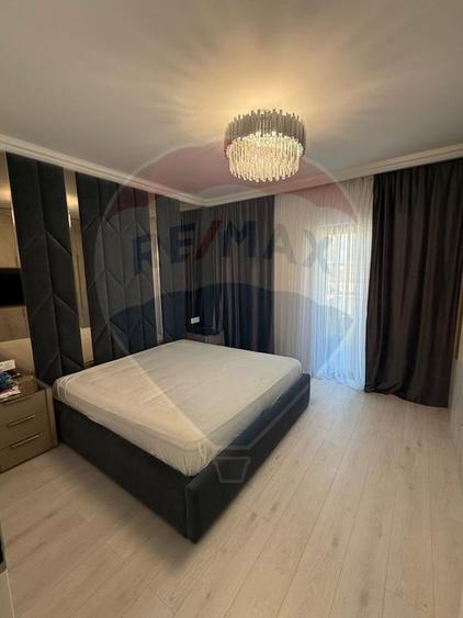 Casă individuală cu 5 camere cu Piscina în Central
