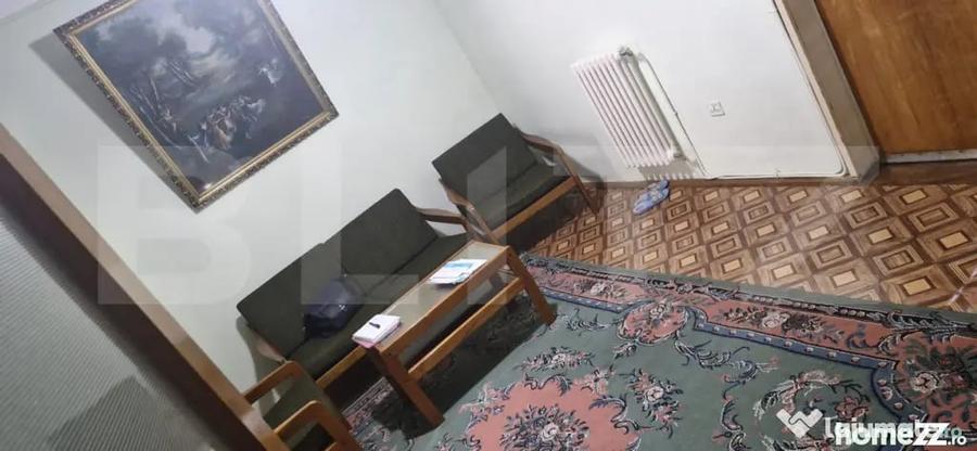 Apartament cu 3 camere decomandat în Central