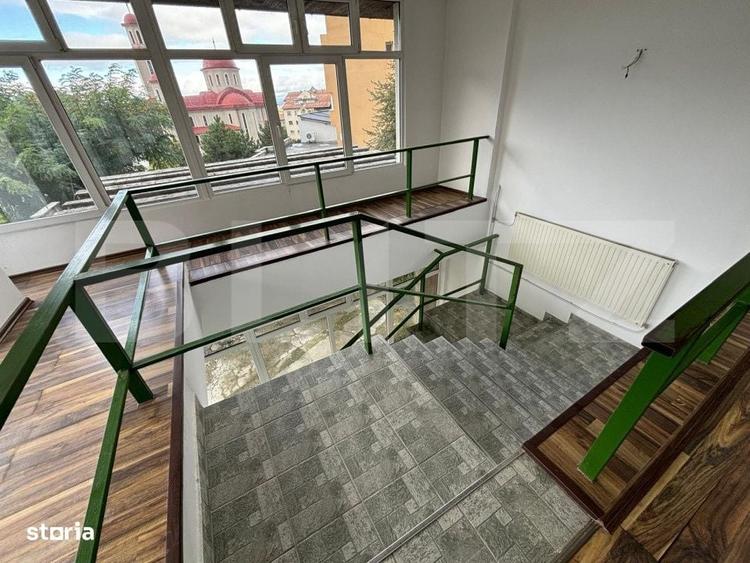 Spațiu comercial, de 220 mp, în Stana