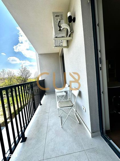 Apartament cu 2 camere, mobilat în Est
