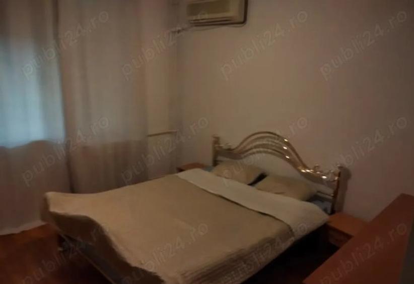 Apartament cu 3 camere decomandat, mobilat în Nerva Traian