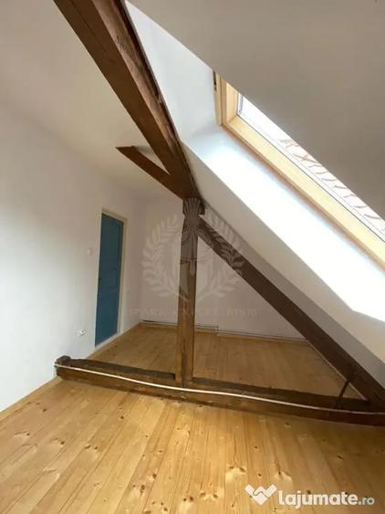 Apartament cu 4 camere decomandat în Ultracentral