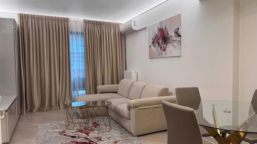 Apartament cu 3 camere semidecomandat, mobilat în Pipera