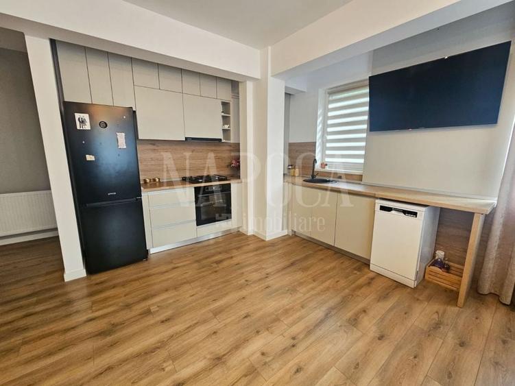 Apartament cu 3 camere semidecomandat în Florești