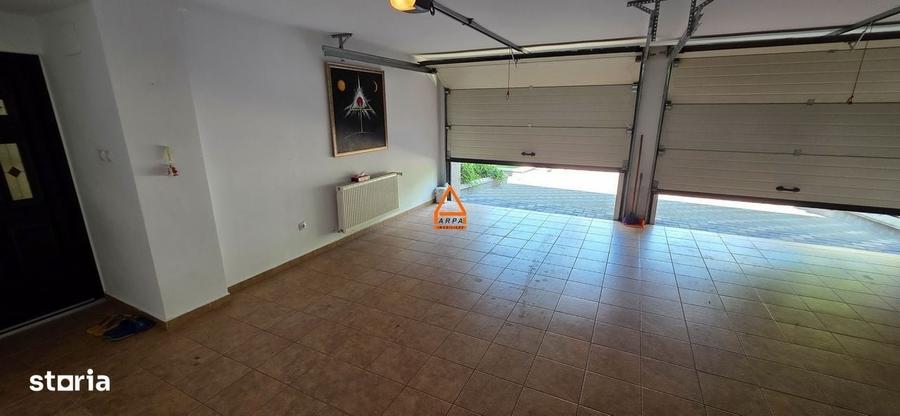 Casă cu 4 camere în Bucium