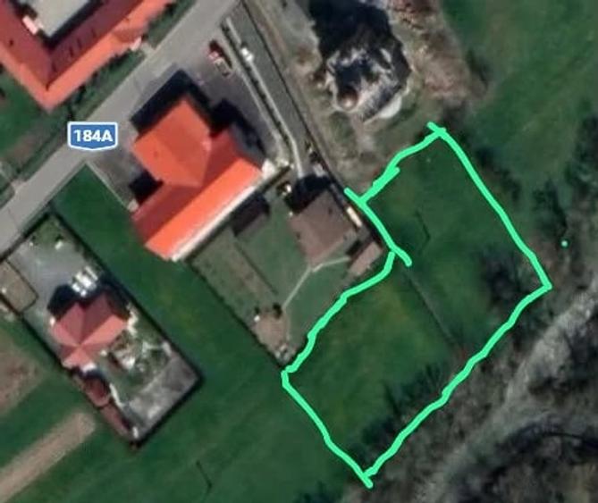Teren de 2576 mp, în Rus