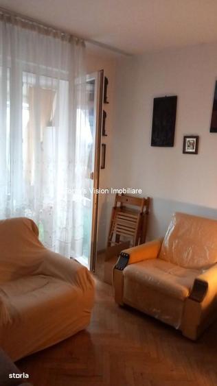 Apartament cu 2 camere semidecomandat, mobilat în Pajura