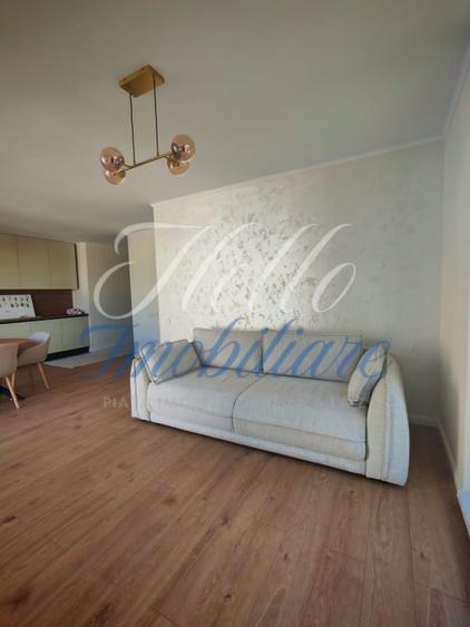 Apartament cu 3 camere semidecomandat în Gruia