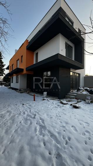 Duplex cu 4 camere cu Canalizare în Străulești
