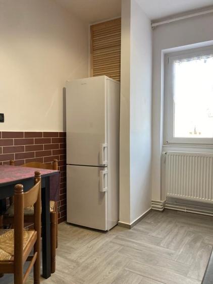 Apartament cu 2 camere decomandat în Podgoria