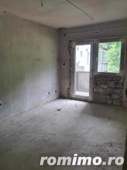 Apartament cu 4 camere de vanzare, etajul 1, str. 1 Mai - 8