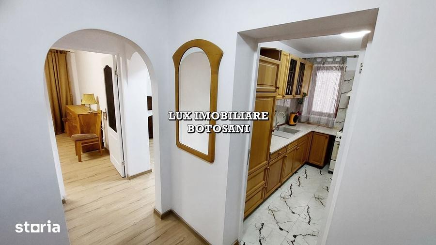 Apartament cu 2 camere decomandat în Central
