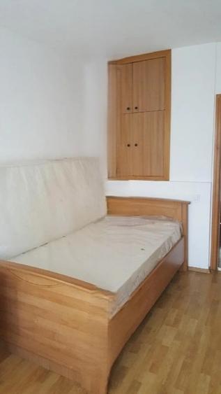 Apartament cu 3 camere decomandat în Centru Civic