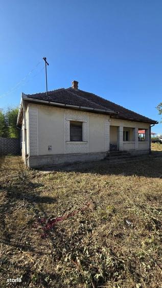 Casă cu 3 camere în Apa
