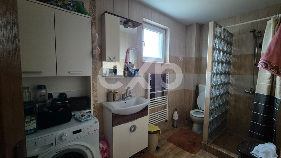 Casă individuală cu 4 camere cu Canalizare în Moșoaia