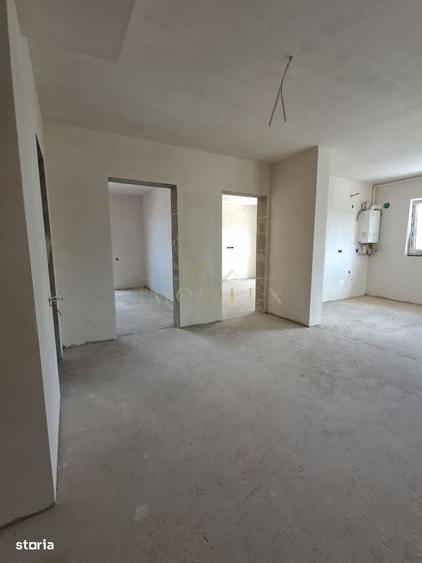 Apartament cu 4 camere în Florești